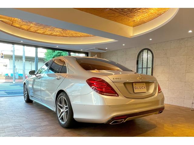 Ｓクラス Ｓ５５０ロング　ＡＭＧライン　パノラマＳＲ　ショーファーＰＫＧ　Ｂｕｒｕｍｅｓｔｅｒ　シートヒーター＆ベンチレーション　リアエンターテイメント　ＬＥＤヘッドライト　ＡＭＧスポーツＰＫＧ　ＡＭＧ１９インチＡＷ　マッサージ機能（5枚目）