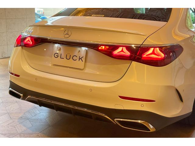 Ｅクラス Ｅ３００　エクスクルーシブ　パノラマＳＲ　デジタルインテリアＰＫＧ　ＡＭＧラインＰＫＧ　レザーエクスクルーシブＰＫＧ　セルフィ―＆ビデオカメラ　ブラウンオープンポアメープルウッド（25枚目）