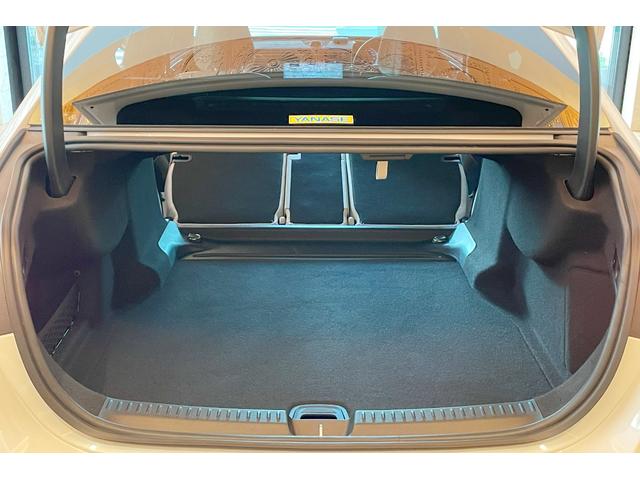Ｅクラス Ｅ３００　エクスクルーシブ　パノラマＳＲ　デジタルインテリアＰＫＧ　ＡＭＧラインＰＫＧ　レザーエクスクルーシブＰＫＧ　セルフィ―＆ビデオカメラ　ブラウンオープンポアメープルウッド（28枚目）