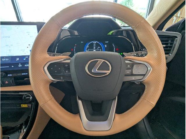ＮＸ ＮＸ３５０ｈ　バージョンＬ　Ｆスポ２０ＡＷ　ＥＶＤモード搭載　ＨＵＤ　シフトノブハンドルレザーシート同色　　セーフティ機能　ベンチレーション　Ｓルーフ　１４型ナビ　全周囲カメラ　デジタルミラー　Ｈフリー電動リアゲート　禁煙ＥＴＣ（22枚目）