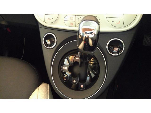 ５００ １．２　ドルチェ　ツインエアーエンジン・ブラックインパネ・ガラスルーフ・純正１５インチアルミ・ハーフレザーシート・ＨＩＤ・キーレス・ＵＳＢ端子・ディスプレイオーディオ・Ｂｌｕｅｔｏｏｔｈオーディオ・クルーズコントロール（4枚目）