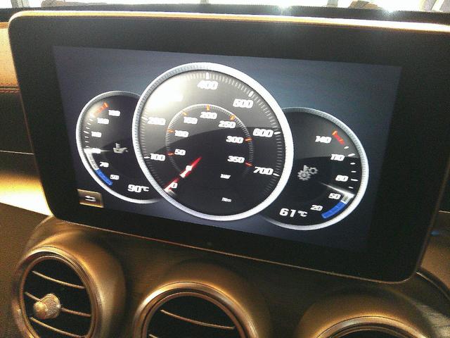 Cクラス C63 S エクスクルーシブP&RSP ディストロニックプラス パノラマSR ヘッドアップディスプレイ HDDナビTV ブルメスターサウンドスピーカー Bカメラ PTS LEDライト AMGエアロ&19AW(12枚目)