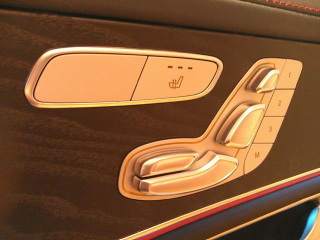 Cクラス C63 S エクスクルーシブP&RSP ディストロニックプラス パノラマSR ヘッドアップディスプレイ HDDナビTV ブルメスターサウンドスピーカー Bカメラ PTS LEDライト AMGエアロ&19AW(32枚目)