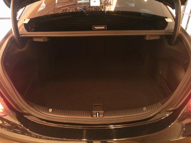 Cクラス C63 S エクスクルーシブP&RSP ディストロニックプラス パノラマSR ヘッドアップディスプレイ HDDナビTV ブルメスターサウンドスピーカー Bカメラ PTS LEDライト AMGエアロ&19AW(40枚目)