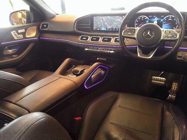 GLE GLE400d 4マチック クーペスポーツ パノラマルーフ/ブルメスター/ヘッドアップディスプレイ/ETC/シートヒーター・ベンチレーション/エアバランスパッケージ/電動リアゲート/レーダークルーズコントロール/全周囲モニター/LED(7枚目)