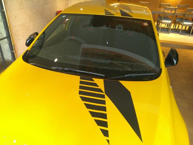 メガーヌ R.S.ウルティム シリアルナンバー FF RECARO製バケットシート EDC ACC BOSEサウンド AppleCarplay Rカメラ MEGANE R・S ULTIMEロゴ入 19インチAW(35枚目)