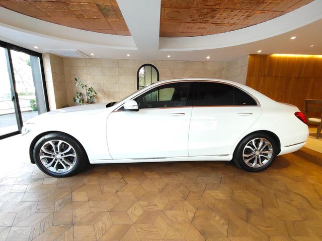 Ｃクラス Ｃ２００アバンギャルド　２０００ｃｃターボエンジン　ワンオーナー　７速ＡＴ　ＬＥＤライト　　Ａストップ　パワーシート　シートヒーター　パドルシフト　キーレスゴー　ナビ　Ｂカメラ　地デジ　ドラレコ　記録簿　弊社下取（7枚目）