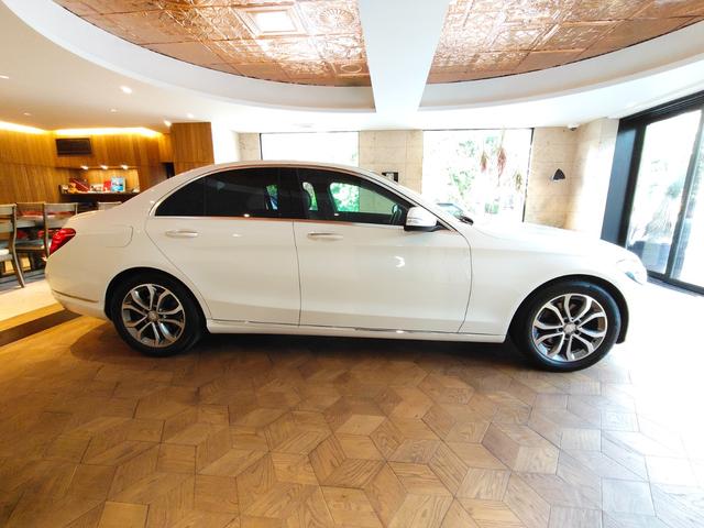 Ｃクラス Ｃ２００アバンギャルド　２０００ｃｃターボエンジン　ワンオーナー　７速ＡＴ　ＬＥＤライト　　Ａストップ　パワーシート　シートヒーター　パドルシフト　キーレスゴー　ナビ　Ｂカメラ　地デジ　ドラレコ　記録簿　弊社下取（11枚目）