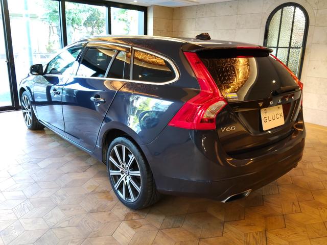 Ｖ６０ Ｔ５　ＳＥ　Ｔ５　ＳＥ　８速ＡＴ（アイシン）ナビ　バックカメラ　アダプティブクルーズコントロール　スマートキー　パドルシフト　本革シート　シートヒーター　純正１８インチホイール　ＥＴＣ　ドラレコ（9枚目）