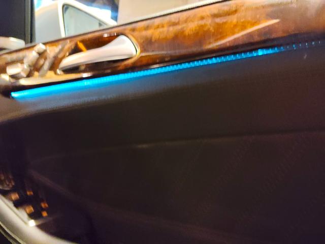 ＧＬＳ ＧＬＳ３５０ｄ　４マチックスポーツ　ディーゼル　ｈａｒｍａｎ／ｋａｒｄｏｎ　ダウンヒルスピードレギュレーション　ＡＩＲマティックサスペンション　パノラマサンルーフ　ＡＣＣ　　　ＢＳＭ　　　パワートランク　２１インチＡＭＧホイール　ＥＴＣ（37枚目）