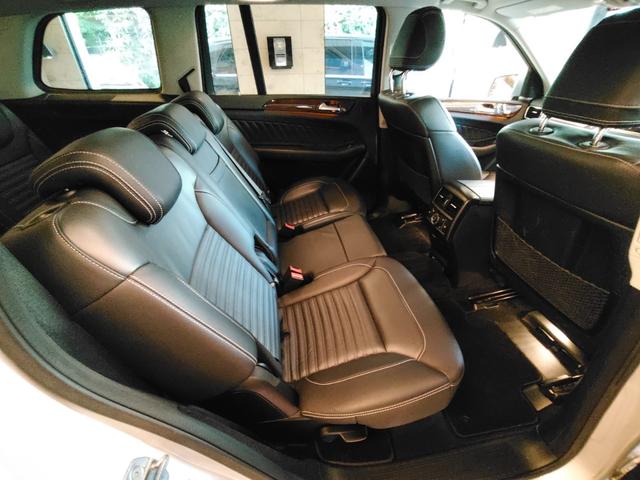 ＧＬＳ ＧＬＳ３５０ｄ　４マチックスポーツ　ディーゼル　ｈａｒｍａｎ／ｋａｒｄｏｎ　ダウンヒルスピードレギュレーション　ＡＩＲマティックサスペンション　パノラマサンルーフ　ＡＣＣ　　　ＢＳＭ　　　パワートランク　２１インチＡＭＧホイール　ＥＴＣ（60枚目）