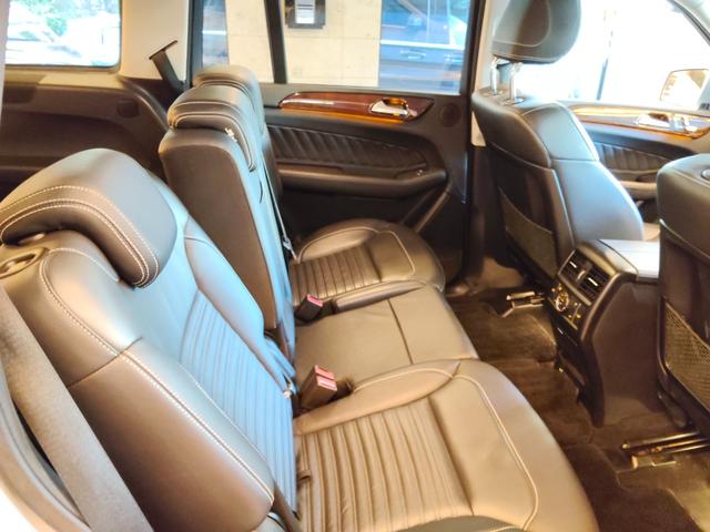 ＧＬＳ ＧＬＳ３５０ｄ　４マチックスポーツ　ディーゼル　ｈａｒｍａｎ／ｋａｒｄｏｎ　ダウンヒルスピードレギュレーション　ＡＩＲマティックサスペンション　パノラマサンルーフ　ＡＣＣ　　　ＢＳＭ　　　パワートランク　２１インチＡＭＧホイール　ＥＴＣ（61枚目）