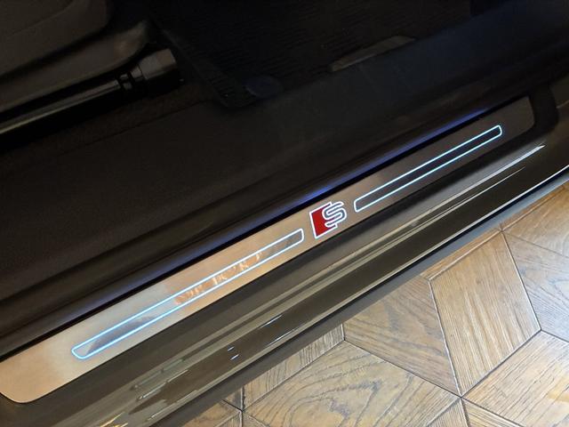 Ｑ３スポーツバック ３５ＴＦＳＩ　Ｓライン　パーシャルレザー　電動テールゲート　ＴＶチューナー　マルチカラーアンビエントライト　ＡＣＣ　レーンアシスト　カープレイ　ＬＥＤヘッドライト　パワーシート禁煙車　１オーナー　（クロノスグレーメタリック）（59枚目）