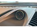 プラチナエディション　１９インチアルミ　シートヒーター　クルコン　ＰｌａｔｉｎｕｍＥｄｉｔｉｏｎドアシルプレート　ＢＯＳＥサウンド　エントリードライブ　バイキセノンヘッドライト（ＰＤＬＳ付）　ポルシェクレスト（全席）（38枚目）