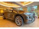 Ｘ６ ｘＤｒｉｖｅ　３５ｉ　デザインピュアエクストラヴァガンス　専用エクステリア　専用インテリア　革シート　シートヒーター　レーダークルーズ　被害軽減ブレーキ　パワーテールゲート　ブラインドスポット　レーンキープ　地デジ（3枚目）