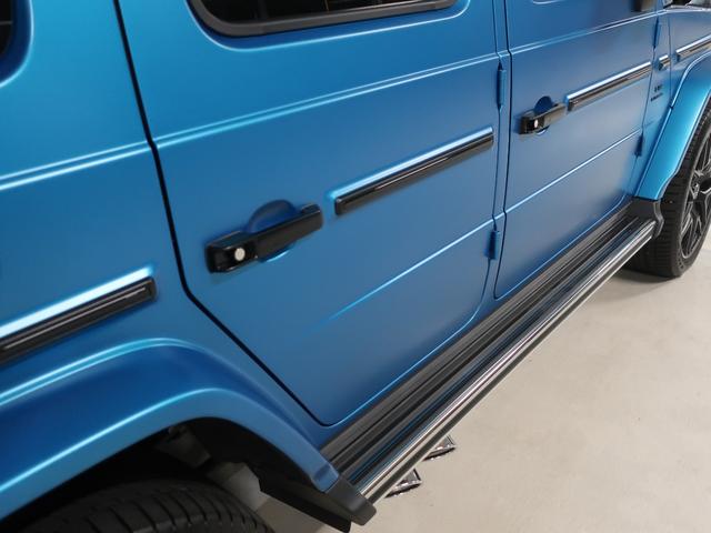Gクラス G63 AMGレザーエクスクルーシブパッケージ カーボンステアリングインテリアナイトpkg・22inc鍛造AW・カーボンタイヤカバー・プラチナホワイトレザーカーボンインテリア・MANUFAKTURプログラムプラス&インテリアプラスPKG・OP653(18枚目)