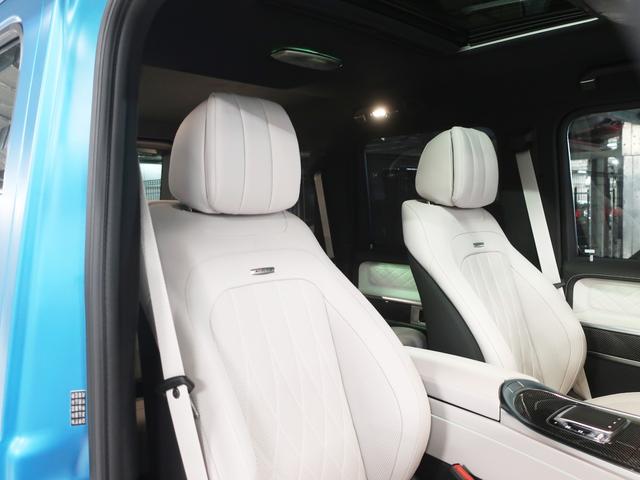Gクラス G63 AMGレザーエクスクルーシブパッケージ カーボンステアリングインテリアナイトpkg・22inc鍛造AW・カーボンタイヤカバー・プラチナホワイトレザーカーボンインテリア・MANUFAKTURプログラムプラス&インテリアプラスPKG・OP653(22枚目)