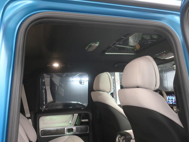 Gクラス G63 AMGレザーエクスクルーシブパッケージ カーボンステアリングインテリアナイトpkg・22inc鍛造AW・カーボンタイヤカバー・プラチナホワイトレザーカーボンインテリア・MANUFAKTURプログラムプラス&インテリアプラスPKG・OP653(27枚目)
