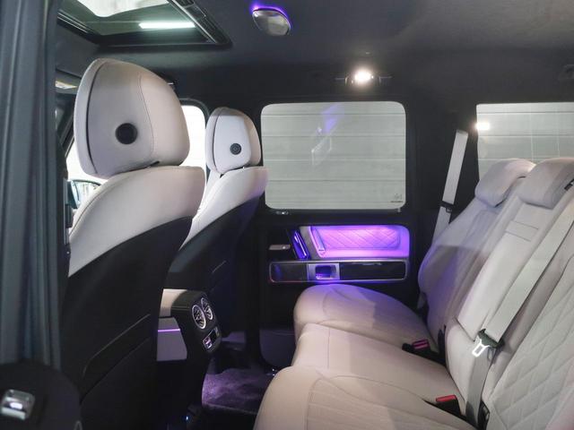 Gクラス G63 AMGレザーエクスクルーシブパッケージ カーボンステアリングインテリアナイトpkg・22inc鍛造AW・カーボンタイヤカバー・プラチナホワイトレザーカーボンインテリア・MANUFAKTURプログラムプラス&インテリアプラスPKG・OP653(59枚目)
