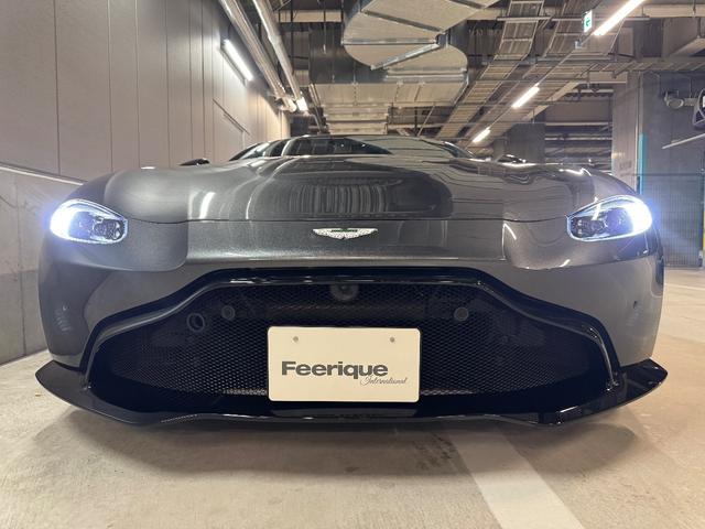 ヴァンテージ ベースグレード　サテンカーボンファイバー　エクステリアブラックパック　ディレクショナルグロスブラックホイール２０インチ１６段階シート　コンフォートパック（シートヒーター　センターコンソールクローズ）ボンネットブラック（25枚目）