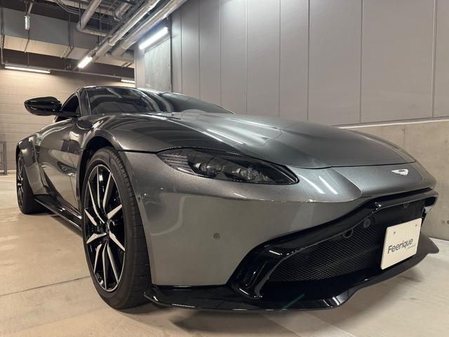 ヴァンテージ ベースグレード　サテンカーボンファイバー　エクステリアブラックパック　ディレクショナルグロスブラックホイール２０インチ１６段階シート　コンフォートパック（シートヒーター　センターコンソールクローズ）ボンネットブラック（32枚目）