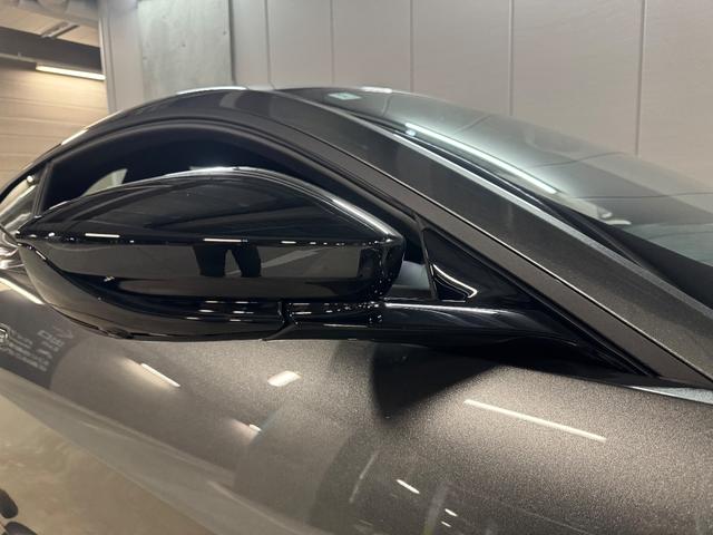 ヴァンテージ ベースグレード　サテンカーボンファイバー　エクステリアブラックパック　ディレクショナルグロスブラックホイール２０インチ１６段階シート　コンフォートパック（シートヒーター　センターコンソールクローズ）ボンネットブラック（37枚目）