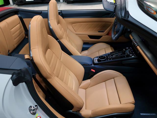 ９１１ ９１１カレラＧＴＳ　カブリオレ　１オーナー　Ｅｘ　Ｍａｎｕｆａｋｔｕｒレザーインテリア　マトリックスライトＰＤＬＳ＋　ＡＣＣ　ＳクロノＳエクゾースト　ＧＴステアリング　メモリＰシート　ベンチヒーター　ＢＯＳＥ　ＬＤＰＫＧ　ＯＰ５７１（36枚目）