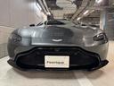 ヴァンテージ ベースグレード　サテンカーボンファイバー　エクステリアブラックパック　ディレクショナルグロスブラックホイール２０インチ１６段階シート　コンフォートパック（シートヒーター　センターコンソールクローズ）ボンネットブラック（4枚目）