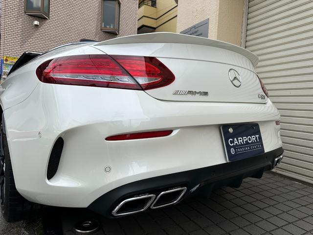 Ｃ６３　Ｓカブリオレ　Ｃ６３　Ｓカブリオレ（４名）赤幌・赤黒革・パナメリカーナグリルＬＥＤヘッドライト・純正ナビ・バックカメラ・．３メモリーパワーシート・シートヒーター・エアスカーフ・アダプティブクルーズ・１９インチＡＷ(40枚目)