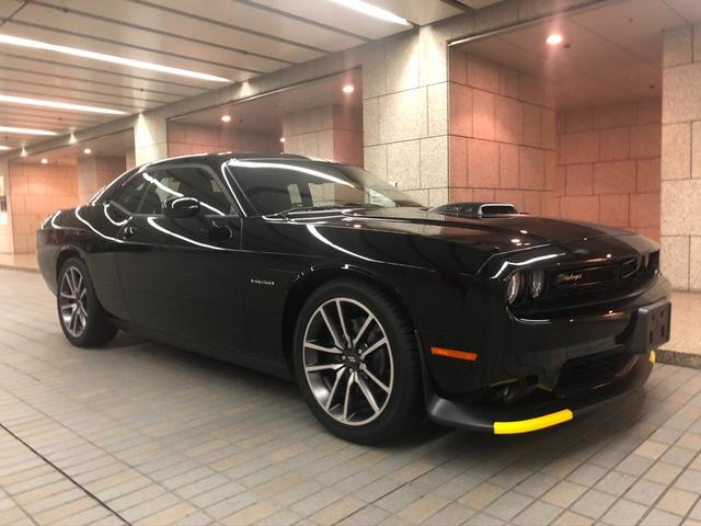 ダッジ・チャレンジャー Ｒ／Ｔ　Ｒ／Ｔスキャットパック　シェイカー　新車並行　１オーナー　プラスパッケージ　ドライバーコンビニエンスＧＰ．ハーマンカードンオーディオ　ＲＥＤキャリパー（8枚目）