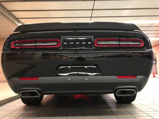 ダッジ・チャレンジャー Ｒ／Ｔ　Ｒ／Ｔスキャットパック　シェイカー　新車並行　１オーナー　プラスパッケージ　ドライバーコンビニエンスＧＰ．ハーマンカードンオーディオ　ＲＥＤキャリパー（9枚目）
