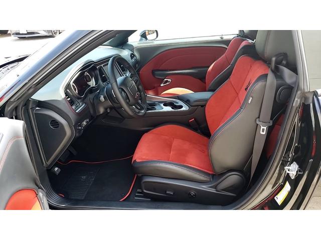 ダッジ・チャレンジャー Ｒ／Ｔ　Ｒ／Ｔスキャットパック　シェイカー　新車並行　１オーナー　プラスパッケージ　ドライバーコンビニエンスＧＰ．ハーマンカードンオーディオ　ＲＥＤキャリパー（16枚目）