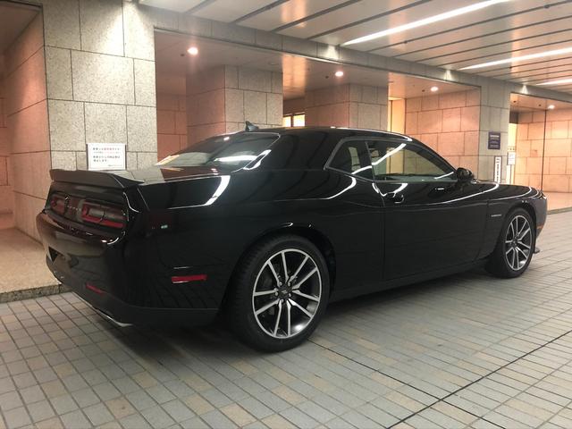 ダッジ・チャレンジャー Ｒ／Ｔ　Ｒ／Ｔスキャットパック　シェイカー　新車並行　１オーナー　プラスパッケージ　ドライバーコンビニエンスＧＰ．ハーマンカードンオーディオ　ＲＥＤキャリパー（29枚目）