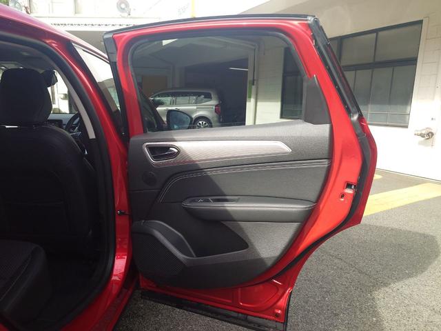 アルカナ アントラクト E-テックフルハイブリッド ETC 全周囲カメラ クリアランスソナー オートクルーズコントロール レーンアシスト 衝突被害軽減システム LEDヘッドランプ アルミホイール スマートキー 電動格納ミラー AT USB(56枚目)