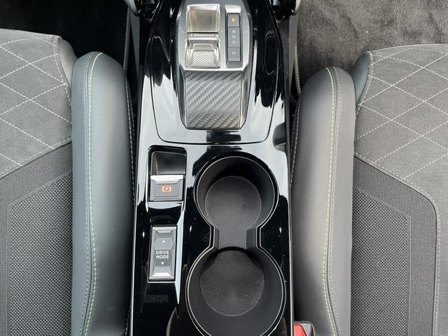 この度は当店のお車をご覧になっていただき、誠にありがとうございます。ぜひじっくりとご検討下さい。気軽にお問合せ・お見積りお待ちしております。