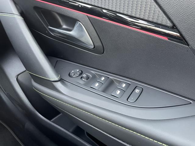 パワーウィンドウ付き☆運転席で全部の窓を開閉することが可能！！快適にドライブをお楽しみいただけます☆