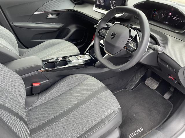 当店のお車をご覧いただきましてありがとうございます。お車についてのご質問やお見積りのご依頼、ご購入にあたってのご相談などお気軽にお問い合わせ下さい！