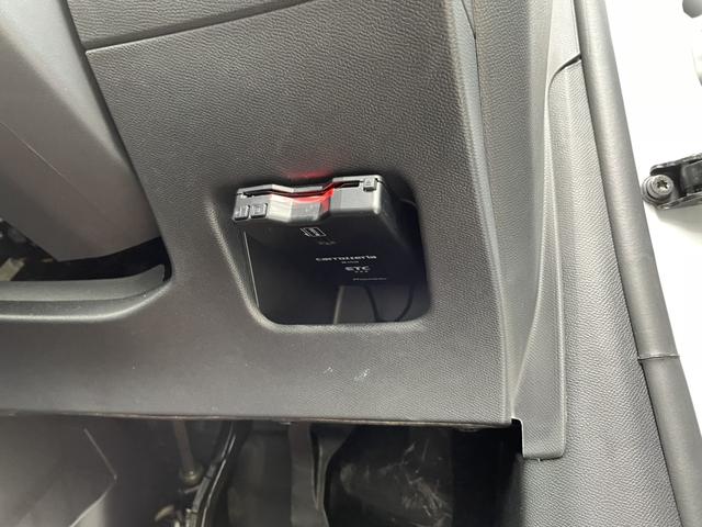 今では必需品のＥＴＣも付いております。高速道路での出入りもスムーズ。渋滞緩和にもなりエコにも繋がります。