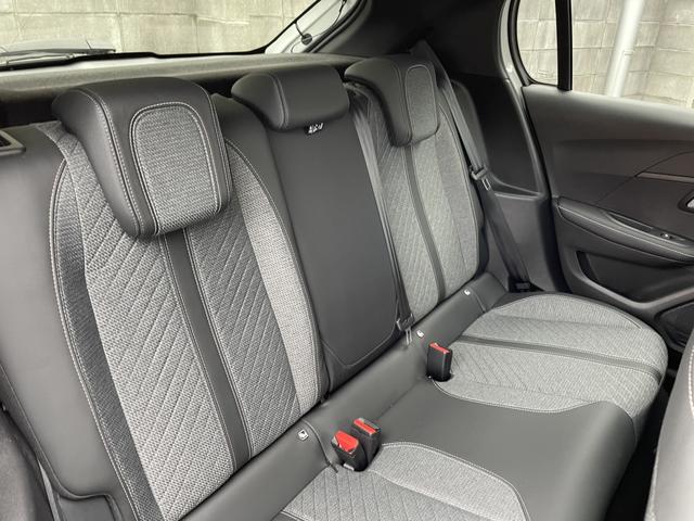 この度は当店のお車をご覧になっていただき、誠にありがとうございます。じっくり現車確認して頂けるよう、ご準備を致します！