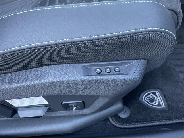 3008 GTハイブリッド アルカンタラパッケージ ドライブレコーダー ETC オートクルーズコントロール パワーシート ナビ アルミホイール スマートキー AT Bluetooth 記録簿(20枚目)