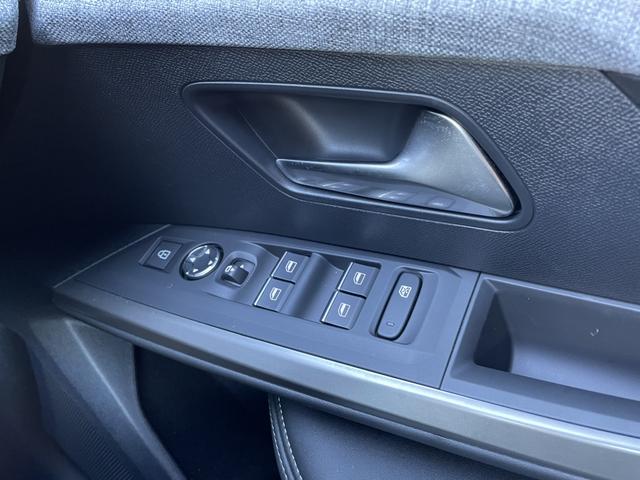 3008 GTハイブリッド アルカンタラパッケージ ドライブレコーダー ETC オートクルーズコントロール パワーシート ナビ アルミホイール スマートキー AT Bluetooth 記録簿(35枚目)