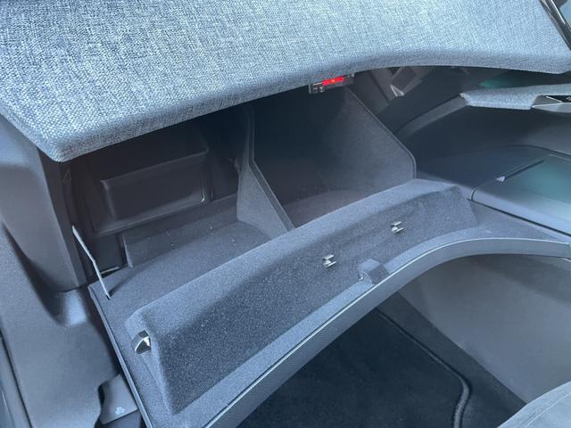 3008 GTハイブリッド アルカンタラパッケージ ドライブレコーダー ETC オートクルーズコントロール パワーシート ナビ アルミホイール スマートキー AT Bluetooth 記録簿(42枚目)