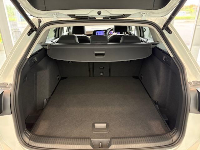 ゴルフヴァリアント ｅＴＳＩ　スタイル（11枚目）