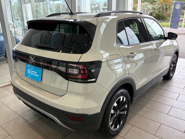 Ｔ－クロス ＴＳＩ　アクティブ　メモリーナビ　ＥＴＣ　アルミホイール　オートクルーズコントロール　スマートキー　盗難防止システム　横滑り防止装置　記録簿　ワンオーナー　エアバッグ　エアコン　パワーステアリング　パワーウィンドウ（6枚目）