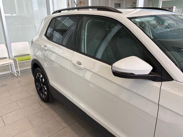 Ｔ－クロス ＴＳＩ　アクティブ　メモリーナビ　ＥＴＣ　アルミホイール　オートクルーズコントロール　スマートキー　盗難防止システム　横滑り防止装置　記録簿　ワンオーナー　エアバッグ　エアコン　パワーステアリング　パワーウィンドウ（7枚目）