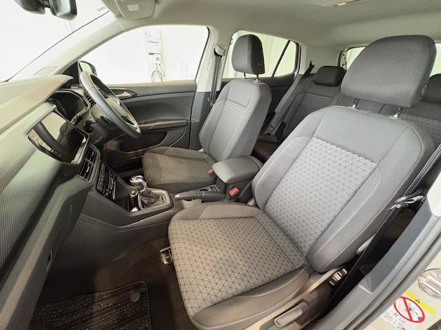 Ｔ－クロス ＴＳＩ　アクティブ　メモリーナビ　ＥＴＣ　アルミホイール　オートクルーズコントロール　スマートキー　盗難防止システム　横滑り防止装置　記録簿　ワンオーナー　エアバッグ　エアコン　パワーステアリング　パワーウィンドウ（13枚目）