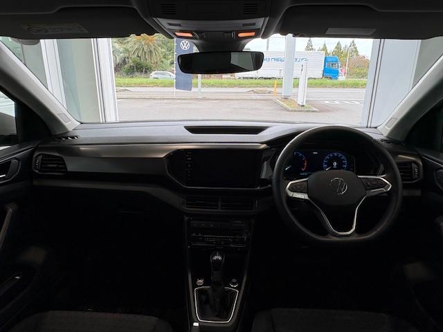 Ｔ－クロス ＴＳＩ　アクティブ　メモリーナビ　ＥＴＣ　アルミホイール　オートクルーズコントロール　スマートキー　盗難防止システム　横滑り防止装置　記録簿　ワンオーナー　エアバッグ　エアコン　パワーステアリング　パワーウィンドウ（14枚目）