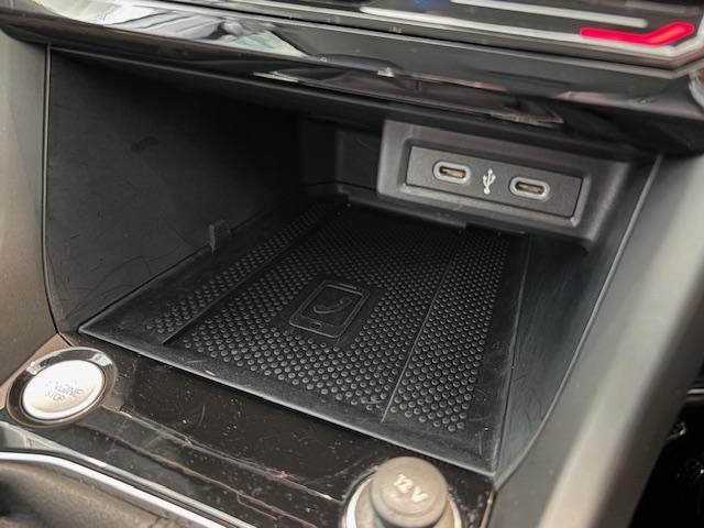 Ｔ－クロス ＴＳＩ　アクティブ　メモリーナビ　ＥＴＣ　アルミホイール　オートクルーズコントロール　スマートキー　盗難防止システム　横滑り防止装置　記録簿　ワンオーナー　エアバッグ　エアコン　パワーステアリング　パワーウィンドウ（21枚目）