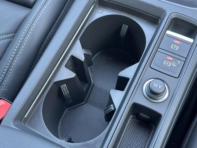Ｑ３ ３５ＴＦＳＩ　Ｓライン　プラスＰＫＧ　コンビニ＆アシスタンスＰＫＧ　ＯＰ１９ＡＷ　パーシャルレザー　ＡＣＣ　レーンアシスト　サイドアシスト　ドライブセレクト　アンビエントライト　全周囲カメラ　シートヒーター　１オーナー（60枚目）