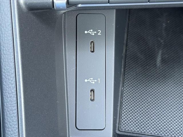 Ｑ３ ３５ＴＦＳＩ　Ｓライン　プラスＰＫＧ　コンビニ＆アシスタンスＰＫＧ　ＯＰ１９ＡＷ　パーシャルレザー　ＡＣＣ　レーンアシスト　サイドアシスト　ドライブセレクト　アンビエントライト　全周囲カメラ　シートヒーター　１オーナー（64枚目）